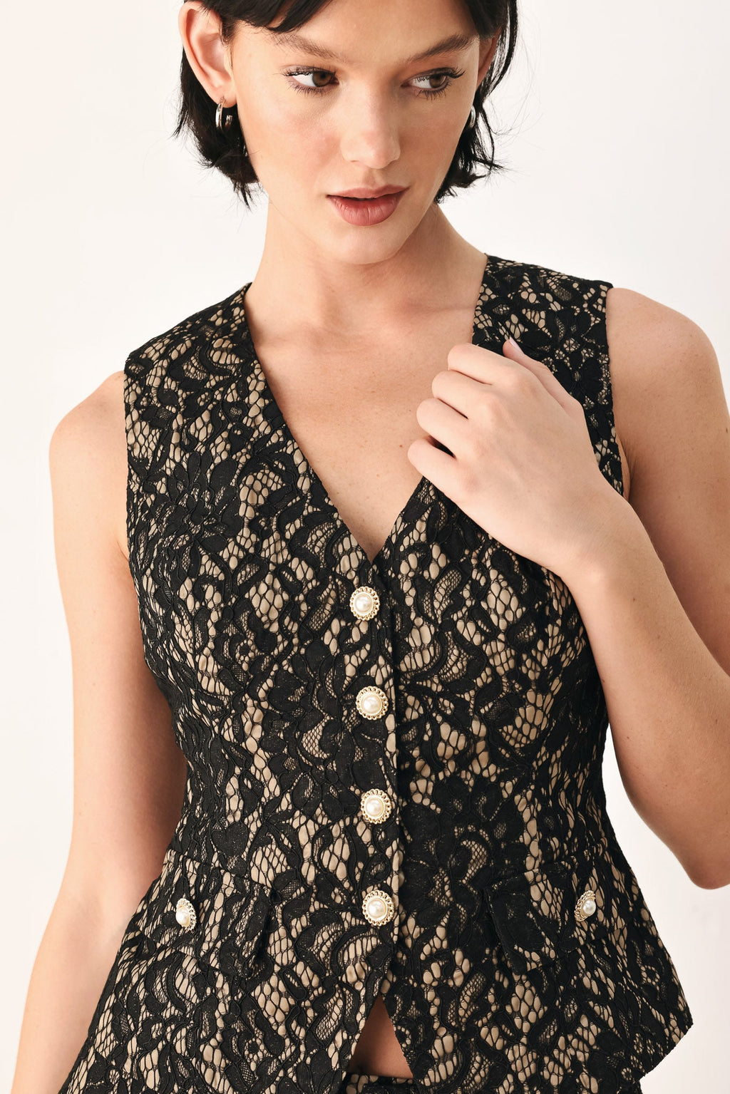 LACE THEORY BLACK/CAMEL WOVEN VEST