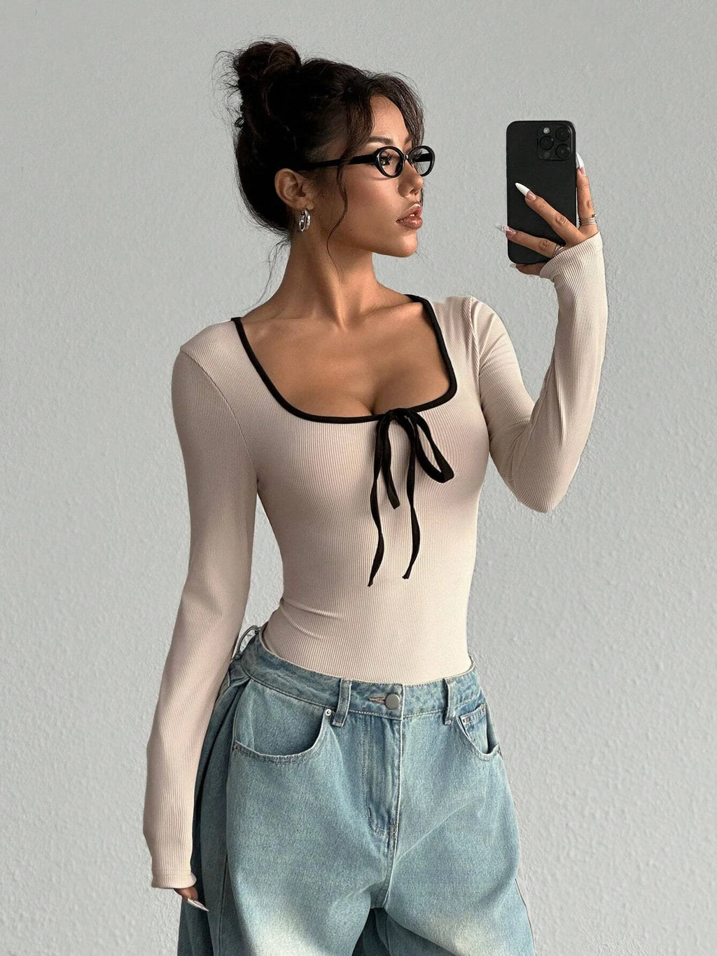 Color-Block Bow Detail Long-Sleeve Bodysuit